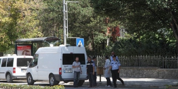 Erzincan’da Şüpheli Paket Heyecanlı Dakikalar Yaşattı