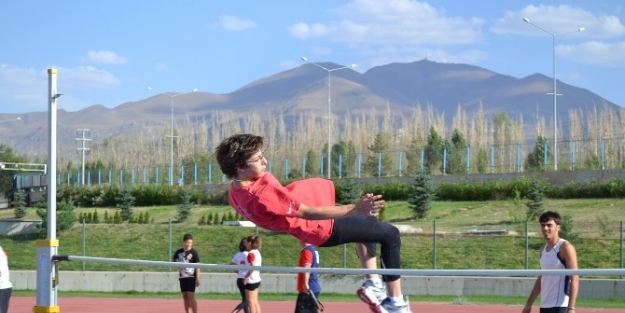 Atletizmde Her Şey Sil Baştan