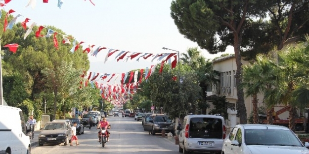 Bayındır’da Yer Gök Kırmızı