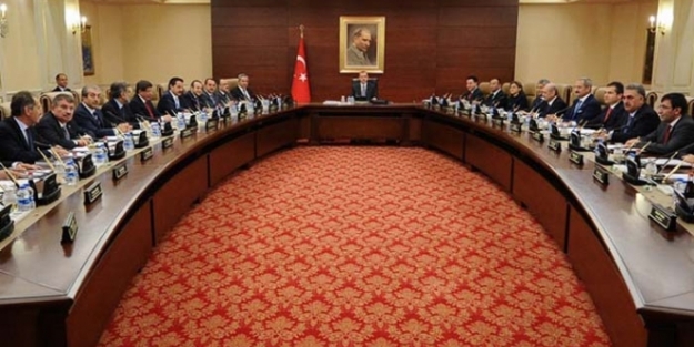 2002 yılından itibaren kabinenin vazgeçilmez ismi