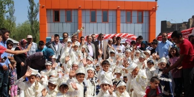 Erzurum Büyükşehir Belediyesi’nden Sünnet Şöleni