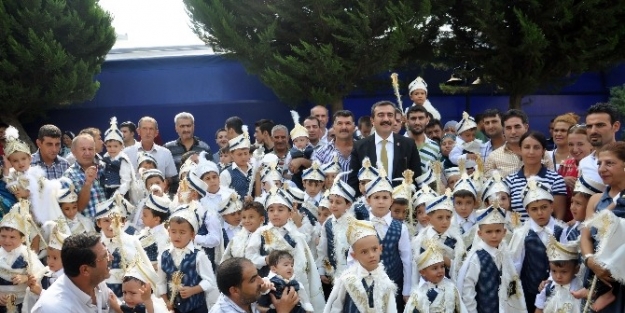 Çukurova’dan Yoksul Çocuklara Sünnet