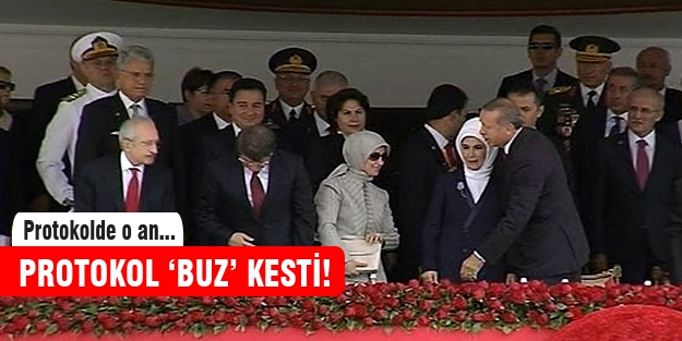 30 Ağustos töreninde protokolde soğuk rüzgarlar