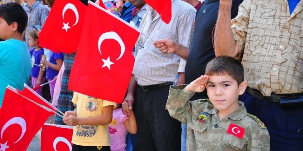 Zafer Bayramı Manisa’da Coşkuyla Kutlandı