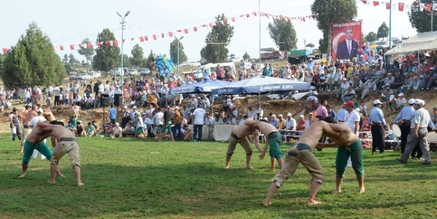 Çamliyayla Zafer Naraları İle Çinladi