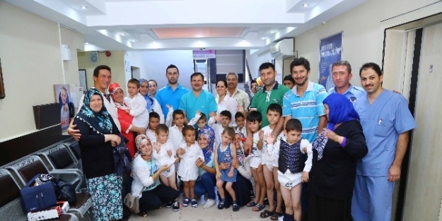 440 Çocuk Erkekliğe İlk Adımı Attı