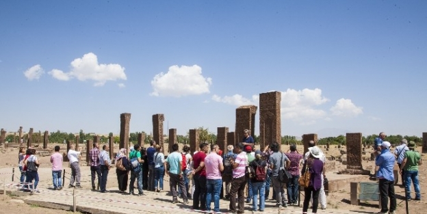 Genç Bilim Adamları Ahlat’ta