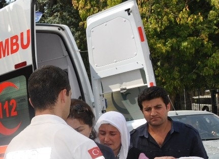 Çatidan Düşen Kadın Ağır Yaralandı