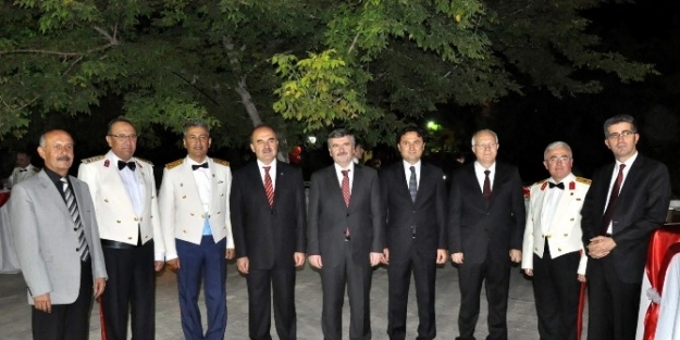 Konya Valisi Erol’dan Zafer Bayramı Kokteyli