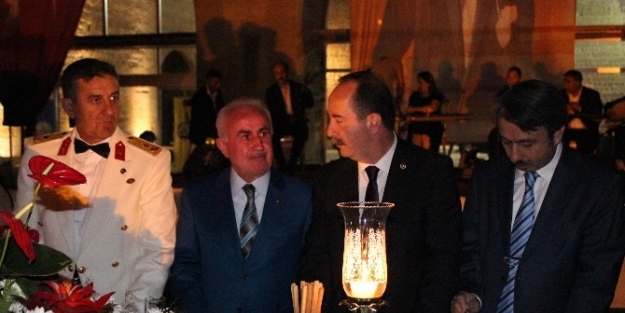 Edirne’de Zafer Bayramı Kutlamaları, Ekmekçizade Ahmetpaşa Kervansarayı’nda Devam Etti