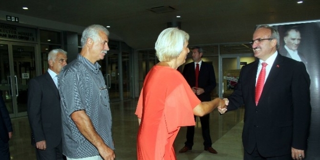 Bursa’da Zafer Bayramı Resepsiyonunda Büyük Coşku