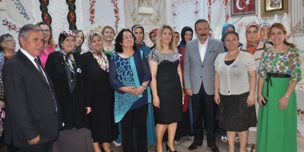 İzmek Yeni Dönem Kayıtları Başladı