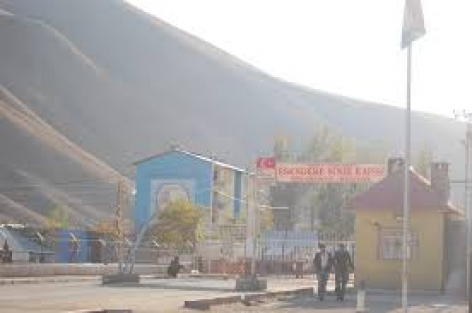 Gümrük inşaatı çöktü