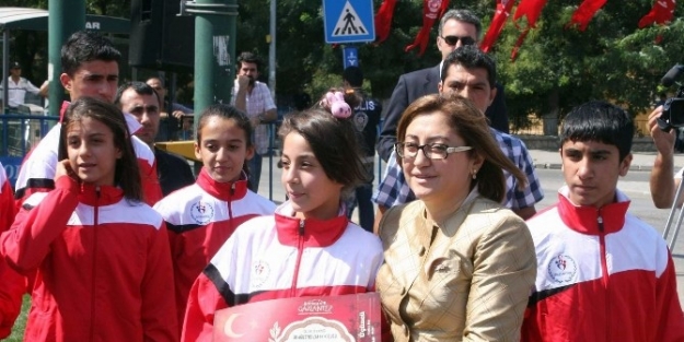 Yol Yarışlarının Ödülleri Verildi