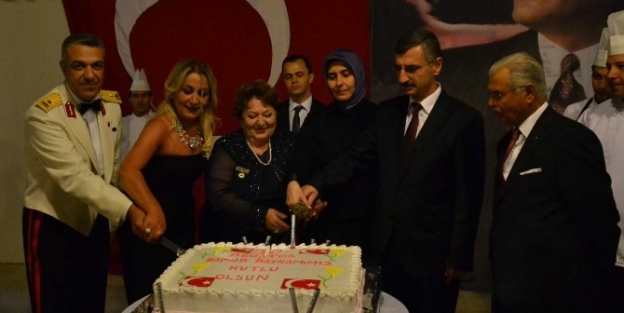 Manisa’da 30 Ağustos Resepsiyonu