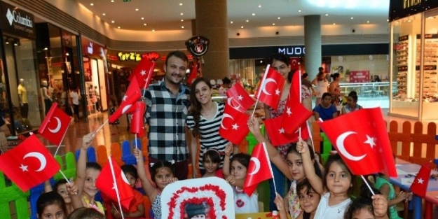 Minikler Ata’sını Ölümsüzleştirdi