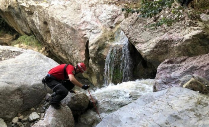 Bursa'daki selde kaybolan Derya'yı arama çalışmalarına ara verildi