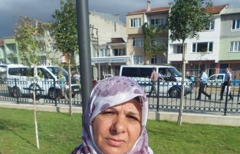 Acılı Anne Cezavinden Çiktiktan Sonra Kaybolan Oğlunu Arıyor