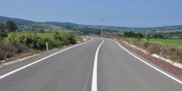 Büyükşehir, Köy Yollarını Kaliteli Ve Konforlu Hale Getiriyor