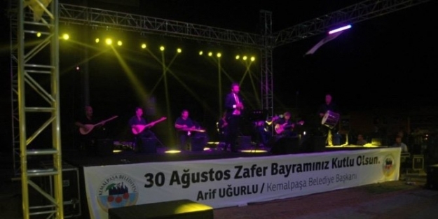 Kemalpaşa’da Coşkulu Zafer Kutlaması