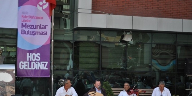 Rafet Kahraman’da Renkli Mezunlar Buluşması