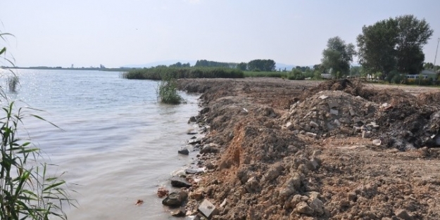 İznik Gölü Sahiline Dolgu Yapılmasına Savcılık Soruşturması