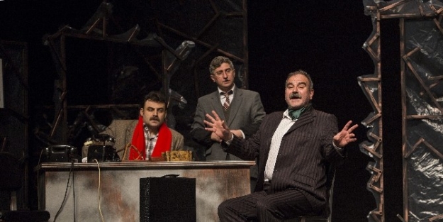 Şehir Tiyatrosu’na İki Ödül