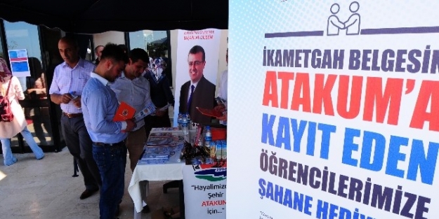 İkametini Atakum’a Getiren Öğrenciye Hediye