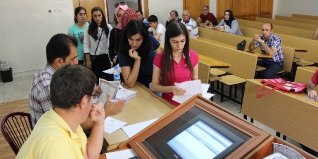 Fırat Üniversitesi’nde Kayıtlar Başladı