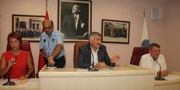 Seyhan’da Temizlik İşleri İhalesi Artık 2 Yıl