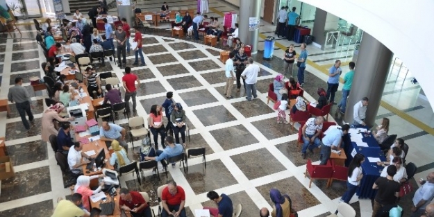 Kto Karatay Üniversitesi’nde Kayıt Heyecanı