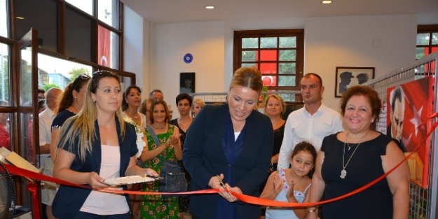 Urla’da, ’böyle Bir Sevda Atatürk’ Sergisi