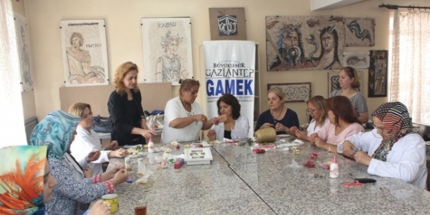 Hanımların Yeni Gözdesi İpek Çiçekçiliği