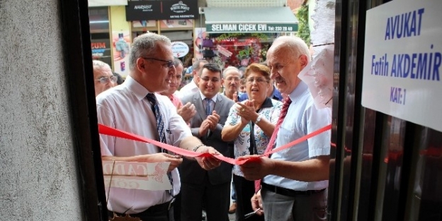 Kozcağız’a İlk Avukatlık Bürosu Açıldı