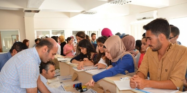 2014-2015 Eğitim-öğretim Yılı Öğrenci Kayıtları Başladı
