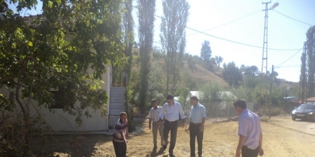 Kaymakam Çinar, Dere Islahi Çalişmalarini Yerinde İnceledi