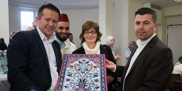 Almanya’daki Gurbetçilerin Hastanede Mescit Kazanımı