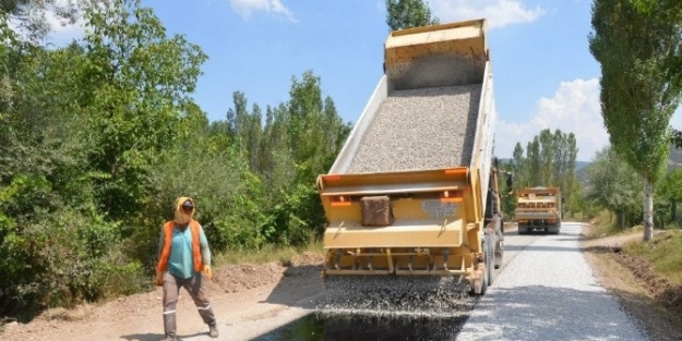 Çameli’de Asfaltlama Çalişmalari Devam Ediyor