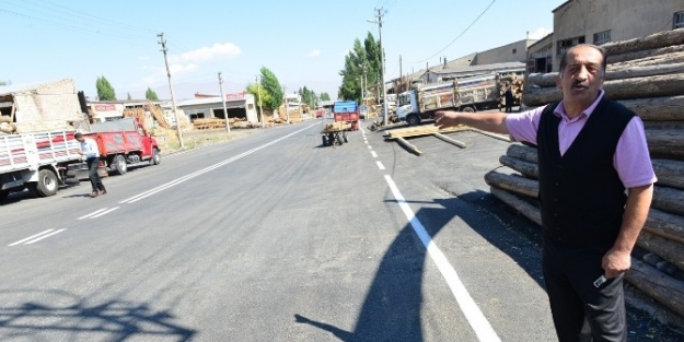 Yakutiye Belediyesi, Asfalt Çalişiyor