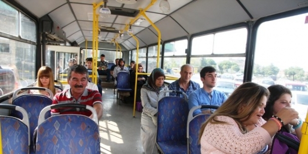 Büyükşehirden Yeni Üniversitelilere Ücretsiz Ulaşım