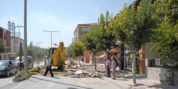 Bolvadin Belediyesi Üst Yapı Çalişmalarina Aralıksız Devam Ediyor