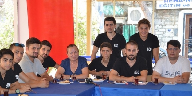 Foça’da Balkan Rüzgarı Sevimli Dostlar İçin Esecek