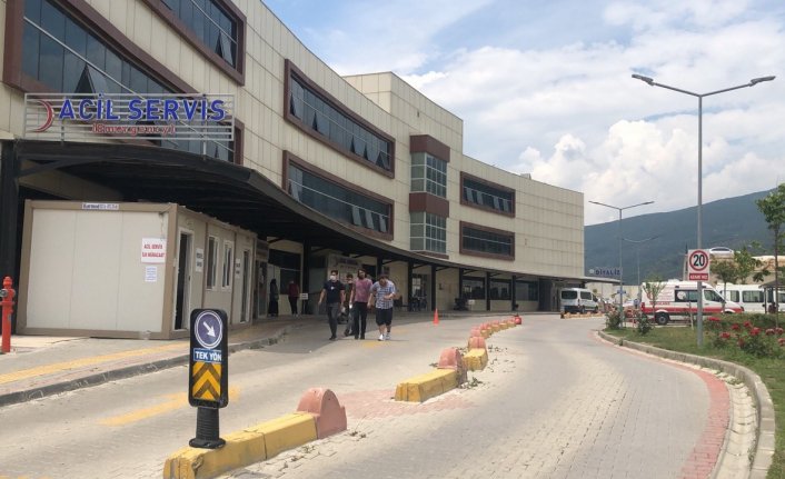 Bursa'da 61 işçi yemekten zehirlendi