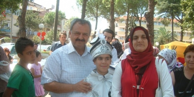 Burhaniye’de 25 Çocuk Sünnet Oldu