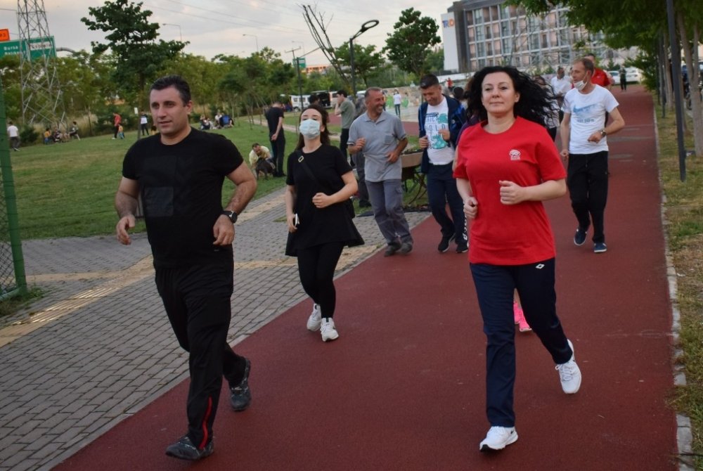 “Sağlığa adım at” yürüyüşleri yeniden başladı