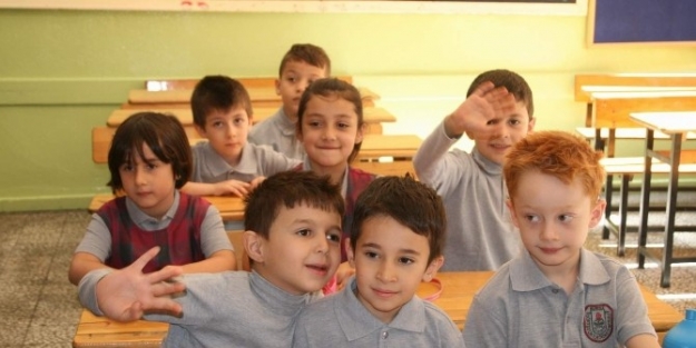 Bursa’da 45 Bin Birinci Sınıf Öğrencisi Erken Ders Başı Yapıyor