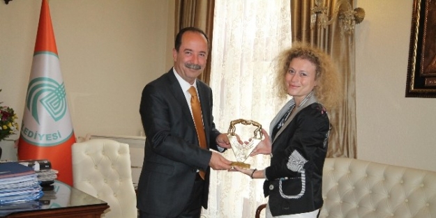 Yunanistan Edirne Konsolosu Charitidou, Belediye Başkanı Gürkan’ı Ziyaret Etti