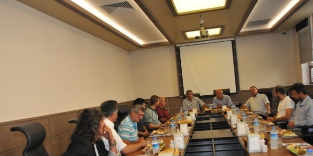 Süleymapaşa Belediye Başkanı Ekrem Eşkinat Amatör Spor Kulüp Başkanları İle Bir Araya Geldi
