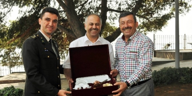 Darıca Ailesi Müftüsünü Uğurladı