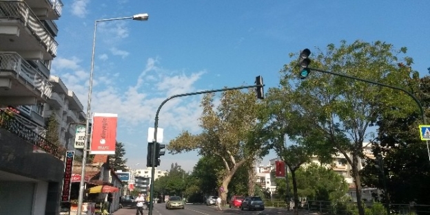 Uedaş’tan Eğimli Elektrik Direğine Jet Çözüm